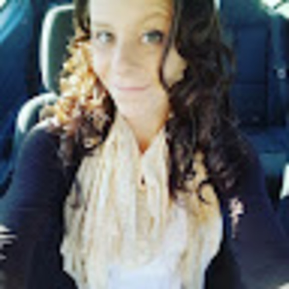 Meet your Posher, Twinmama414 - Picture 1 of 1